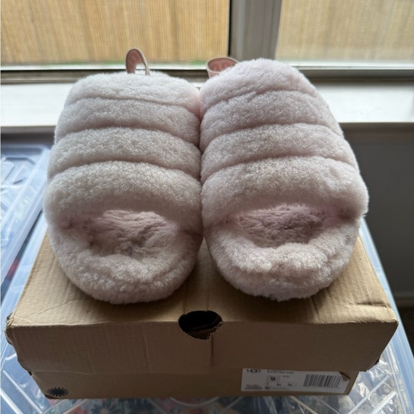 UGG Fluffy Yeah Slides Pink Size 9 - Picture 1 of 9
